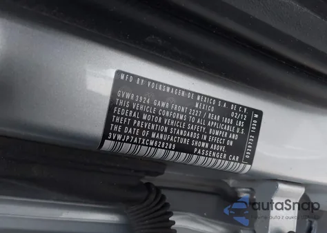 2012 Volkswagen Beetle 2.5L z USA, uszkodzony, nr VIN 3VWJP7ATXCM628289